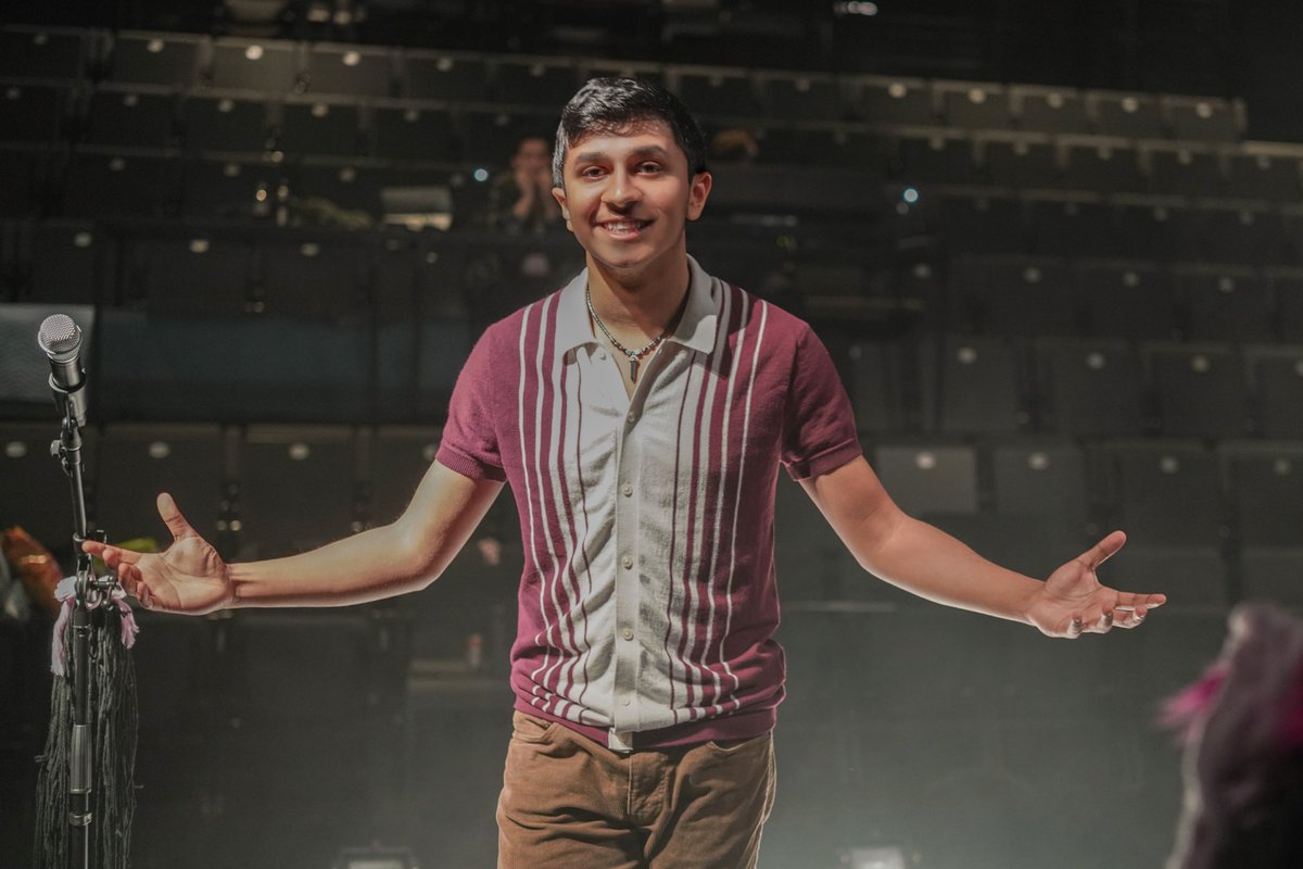Princeton's tweet photo. "Over the years, theater and storytelling have become my compass and north star — my way of navigating and investigating the human experience." — Wasif Sami '25

#TellUsTigers x #FirstDayOfClass: https://t.co/TCmtdlAyIE https://t.co/gqooNfJ0ve