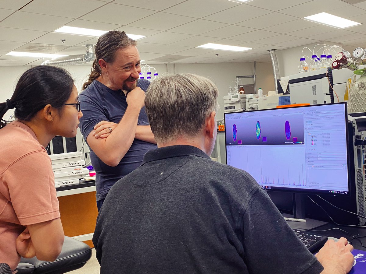 Exploring a new technology that allow scientists to appreciate the spatial information at the proteomic level from a thin tissue slide. Good collaboration between <a href="/Planaria1/">A. Sánchez Alvarado</a> and System Mass Spectrometry (former name, Proteomics), plus Histology core at <a href="/ScienceStowers/">Stowers Institute</a>