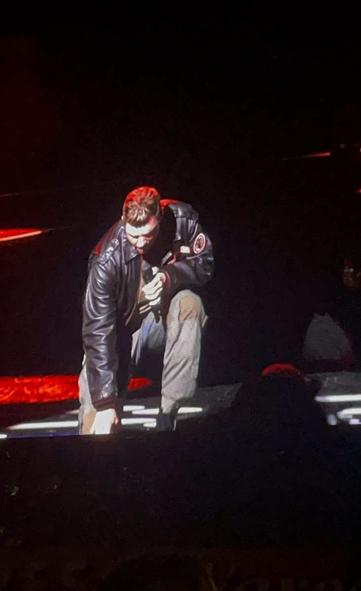 KatieeBug143's tweet photo. Anyone else go into an “obsession frenzy” after seeing an AMAZING concert?! ESP the @backstreetboys who I’ve LOVED since I was like 5 😍😭❤️ just me!? #BSBBRIS #DNAWorldTour #1stBSBconcert #wassupposedtomarry @nickcarter 🤪 https://t.co/tnA5ZLCxew