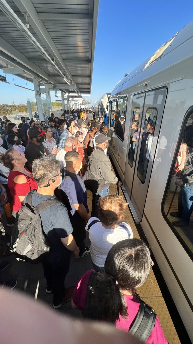 RealDavidArt's tweet photo. @SFBART I have lived in &amp; ridden NYC subway, NJ Transit, DC Metro… BART is the least consistent, dirtiest, worst scheduled and poorest maintained of the lot. And on the hottest day of the year failed us yet again… no AC, late, packed at 4pm https://t.co/c2VP40pYv2