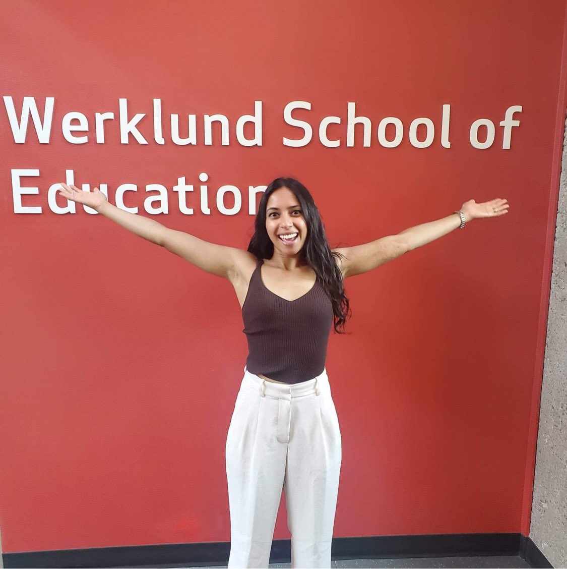 MehakStokoe's tweet photo. 🥳🥳🥳Successful first day of grad school! So thrilled to be with this lovely cohort ☺️ https://t.co/XkWS8Yy4u5