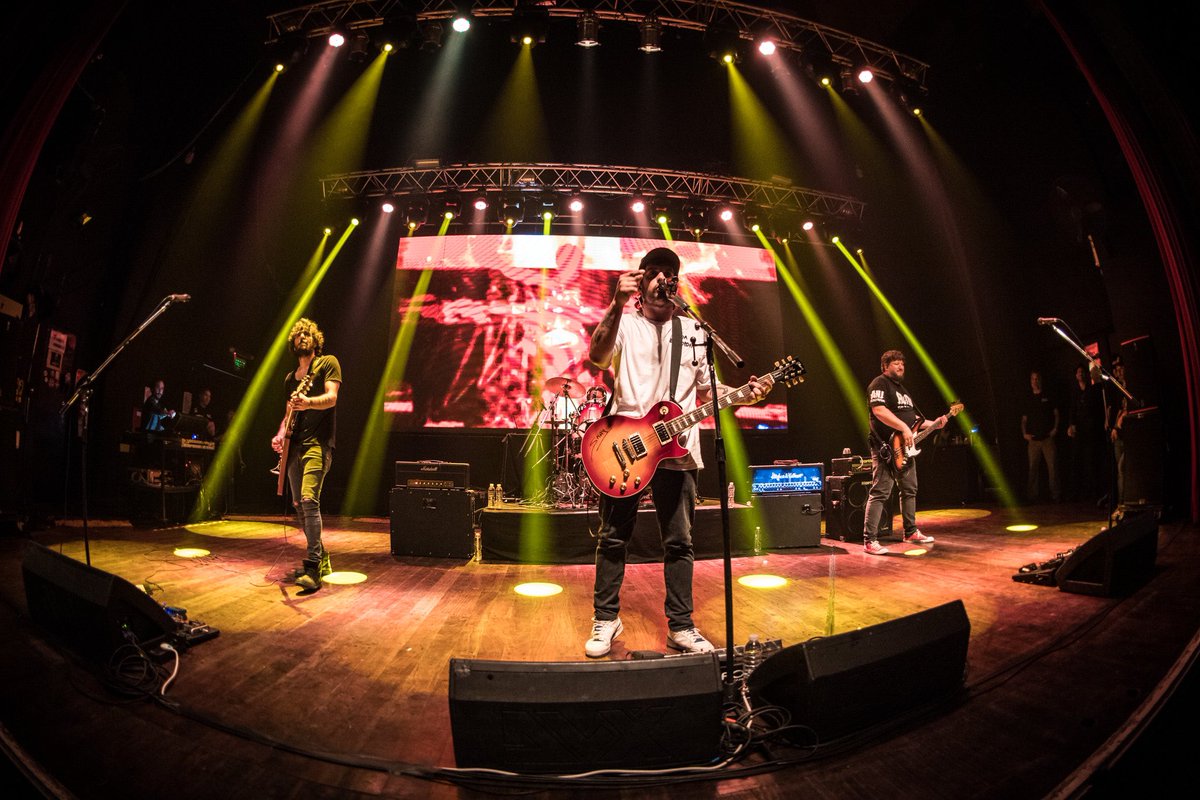 sdepescado's tweet photo. 🔙 Presentación de #MotorAnimal en el @TeatroFlores.
📸 @facu_suarez https://t.co/9gZ0sdkvMf
