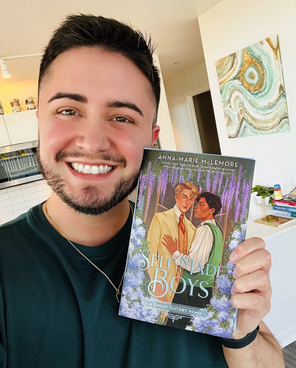 HAPPY PUB DAY TO <a href="/LaAnnaMarie/">Anna-Marie McLemore ✨ SELF-MADE BOYS out now</a> and 💜SELF-MADE BOYS💜!

this trans retelling of The Great Gatsby made my heart LITERALLY SING and i’m so happy to share a pub date!
