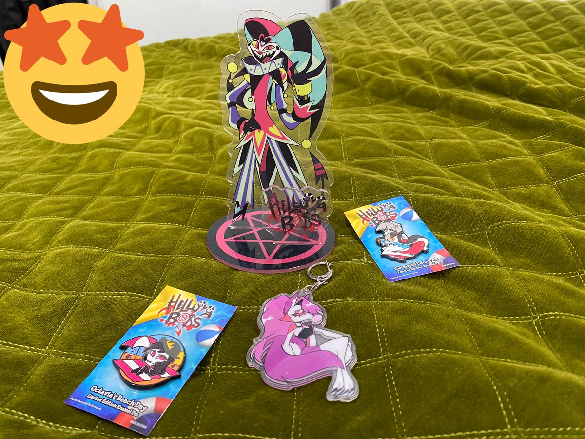 Brodser97's tweet photo. Yesterday (6/9/2022), I got my delivery from #sharkrobot and it’s #helluvabosspins, #helluvabosskeychain of #HelluvaBossloona #HelluvaBossOctavia octavia and #helluvabossacrylicstandee of #Fizzarolli. https://t.co/Hgq5RJskSR