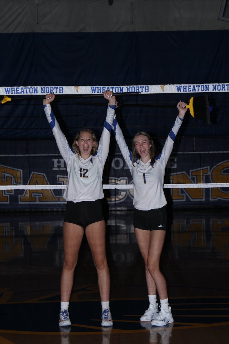 That’s a program sweep against Batavia to open up an incredibly challenging DuKane Conference schedule. Varsity overcomes a slow start to beat the Bulldogs in 2 sets 25-22, 25-19. Sophomore Olivia Zamis contributed 8 kills and 3 blocks to a balanced effort by the Falcons.