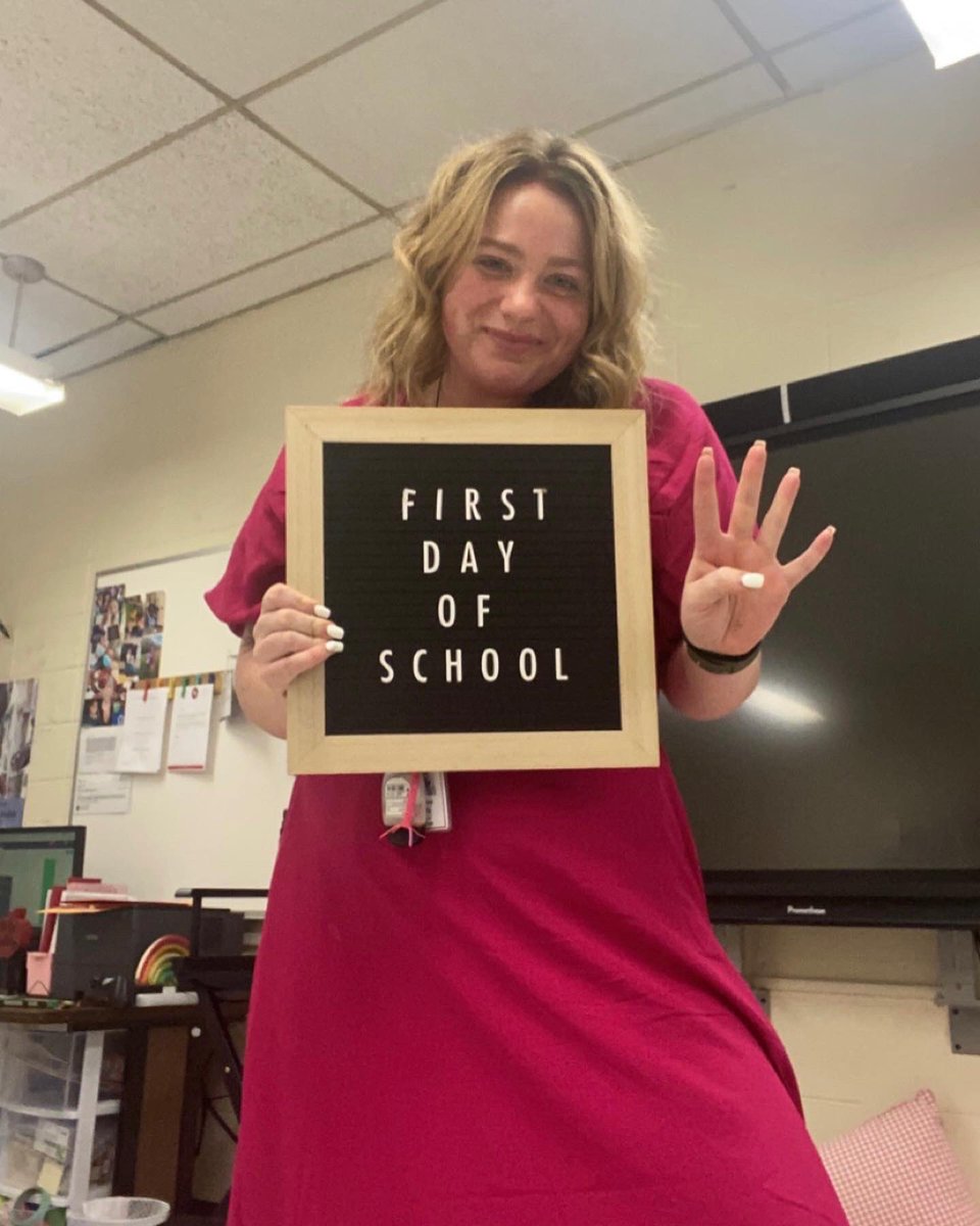 Julianne Goldy tweet media