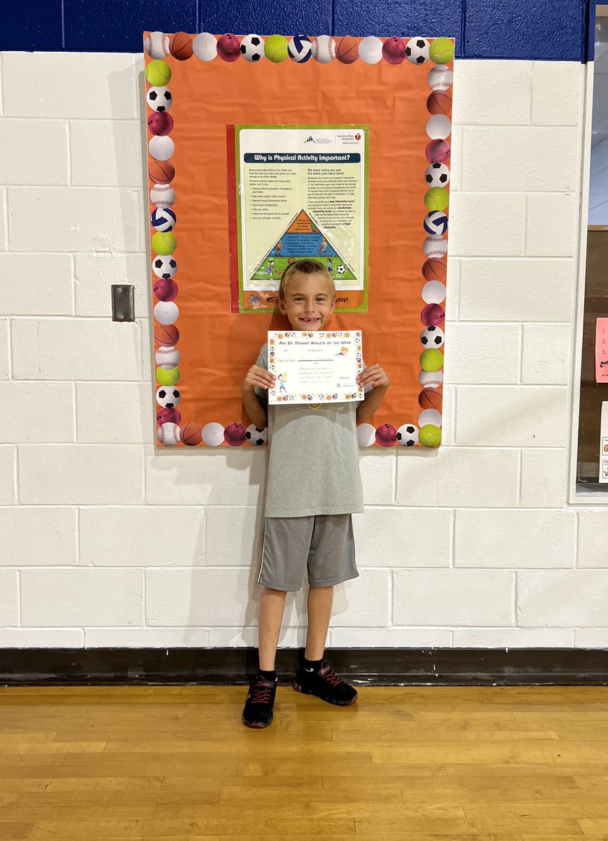 MrRobbins142's tweet photo. Congratulations to these #KerkstraCougars, they are this weeks Student Athletes of the Week! Keep up the amazing work! @KerkstraCougars @seitz_danny @ForestRidge142 #Engage142 https://t.co/gTFY8thp8v