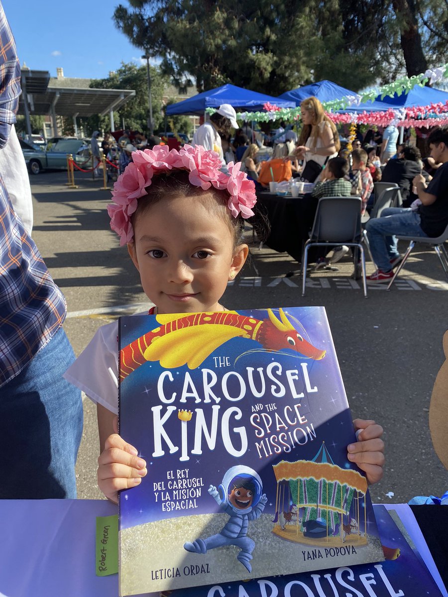 CielitoLindoBks's tweet photo. Today is #NationalReadABookDay
What are you reading?
#carouselking #cielitolindobooks
#readbilingualbooks @LeticiaOrdazTV
https://t.co/EWz24OUxyb https://t.co/lxfpbZr0Xg