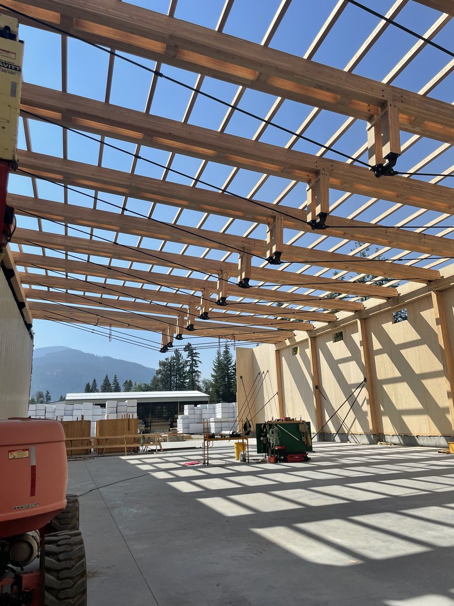 Beam_Craft's tweet photo. Nicely organized building site! Beam Craft #masstimber installers are honoured to work with the whole @KalesnikoffTeam on the installation of mass timber components at the KMT #CLT and #glulam plant expansion. KMT has a fantastic team and we are thankful for the work! https://t.co/IHL23KufKQ