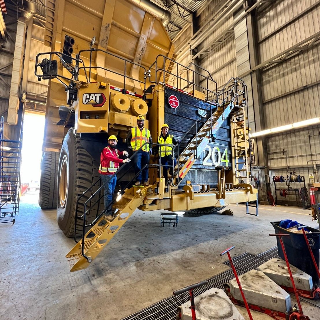 finningcanada's tweet photo. Our team had the opportunity to host our friends from @CaterpillarInc a few weeks ago. They decided to take a tour of the facility and take a photo in front of a brand new 797F. It always amazes us how massive these trucks really are!
#Finning #FinningCA #Caterpillar #Mining https://t.co/11Vmi2Mus6