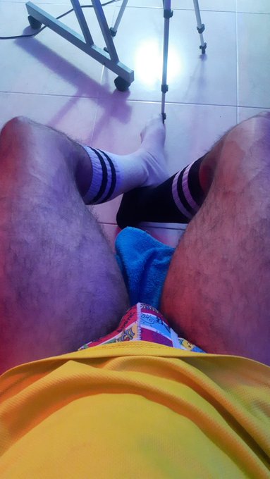 Legs sexys I'm ready ✅ 😎 I'm online don't forget to visit me @kingsakuna @kingalberto_ look for my room