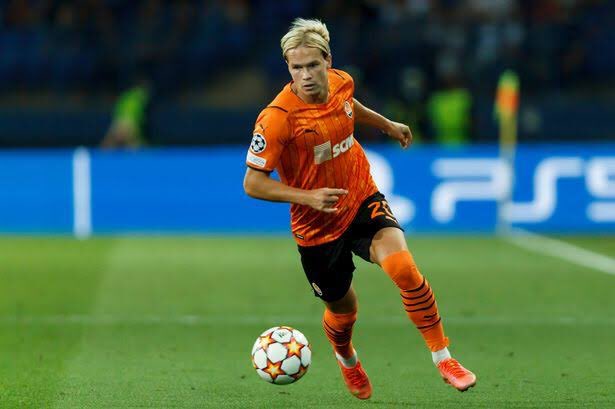 Maps_Welsh's tweet photo. @FabrizioRomano We’re signing him in the summer transfer window ❤️🕯. #Artetaball 

Mykhaylo Petrovych Mudryk 🌟.
#RBLSHA #UCL #ChampionsLeague https://t.co/muwc0Yj8TJ