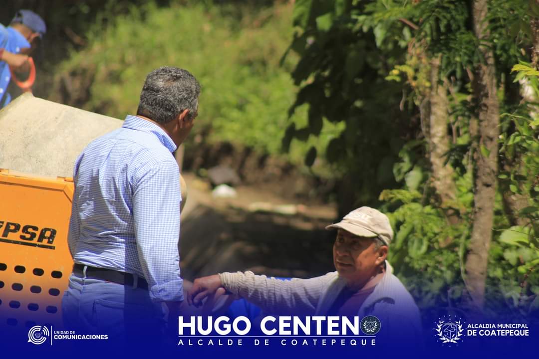 #Proyectos Esta tarde el alcalde Hugo Centeno realizo la visita al proyecto que se realiza en Cantón Concepción en la Colonia La Bendición de Dios, la cual son 285 mts de calle con una obra de mitigación para dicha vía.

#trabajoprogresoydesarrollo 
#conhugocoatepequeavanza