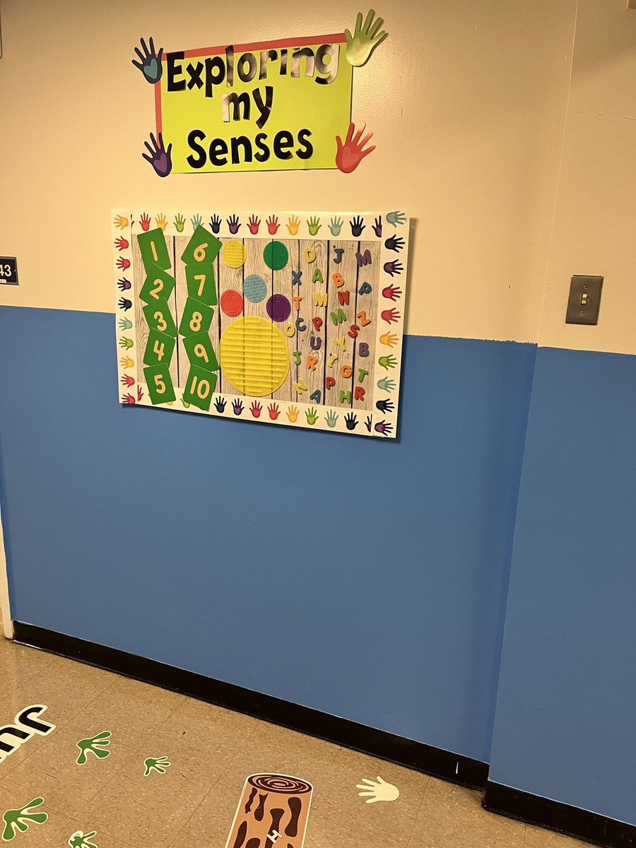 ConnorCougars's tweet photo. The bulletin boards are so supportive and encouraging! We can’t wait to welcome the Connor Cougars back to school! 🚌🐾 #ConnorCougarsCare #OneSuffern https://t.co/xr8rWsFeMz