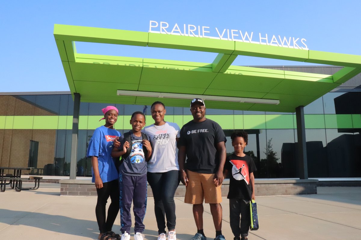 ISD728's tweet photo. That first day feeling - Part 2. #PrairieViewElementary #728Strong https://t.co/rKsxlmxZfr