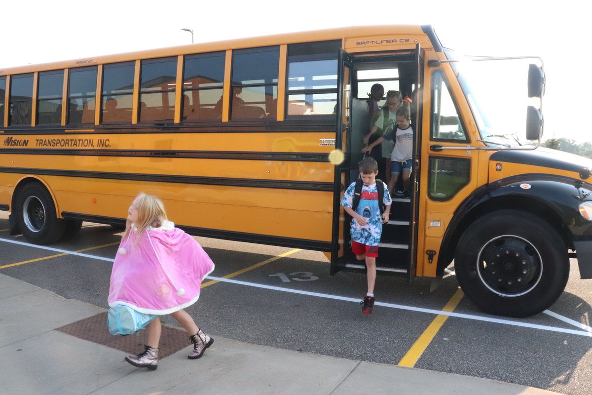 ISD728's tweet photo. That first day feeling - Part 2. #PrairieViewElementary #728Strong https://t.co/rKsxlmxZfr