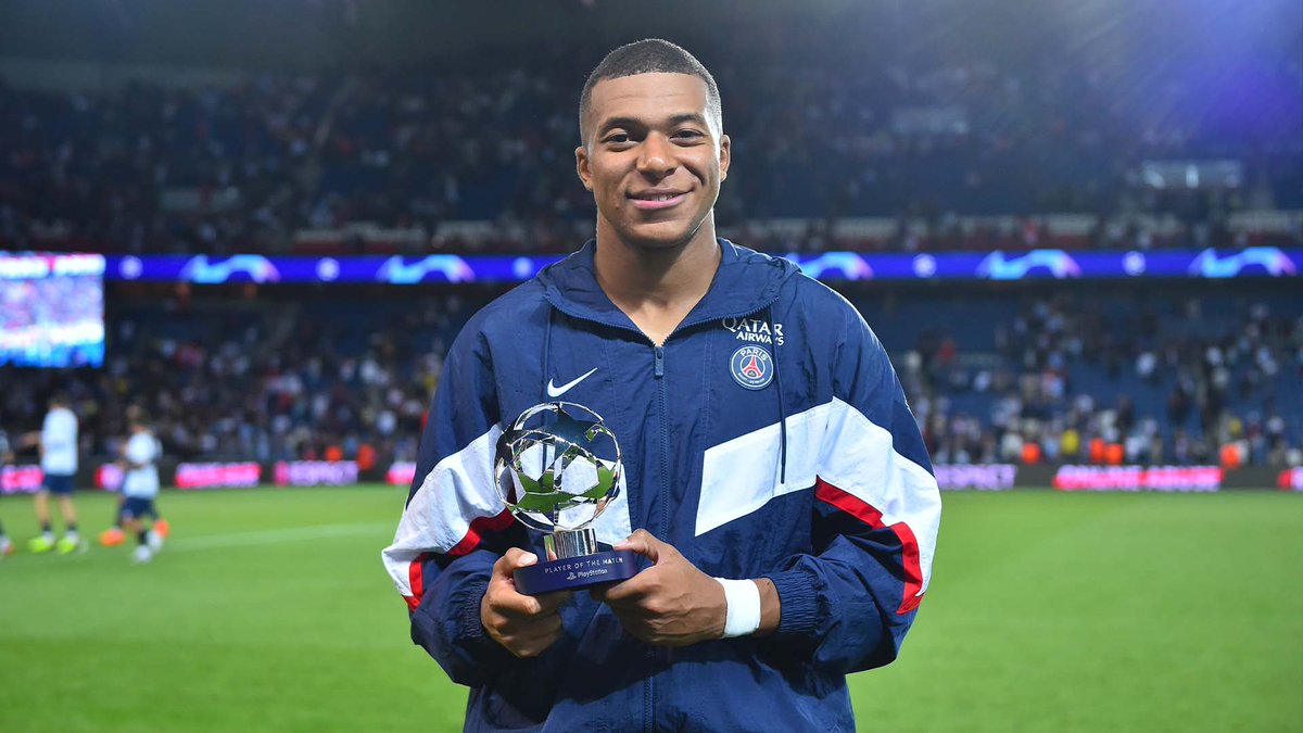 PSG_inside's tweet photo. 🔝 Un doublé et une récompense d'homme du match pour @KMbappe ! 🔴🔵

#PSGJUV https://t.co/6ns9oer3Hr