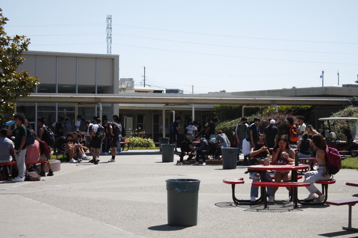0camp0_luis's tweet photo. when excessive heat arrives just in time to return to school.
#CAwx #BayArea #wxtwitter #heatwave #steamtember #photography #shotoncanon @NWSBayArea @jessthemet @RobMayeda @MabrisaWX @danncianca @MikeNiccoABC7 @Holden_WX @CraigHerreraTV @geravitywave @SFmeteorologist @spann ☀️ https://t.co/87zY7xRGjD