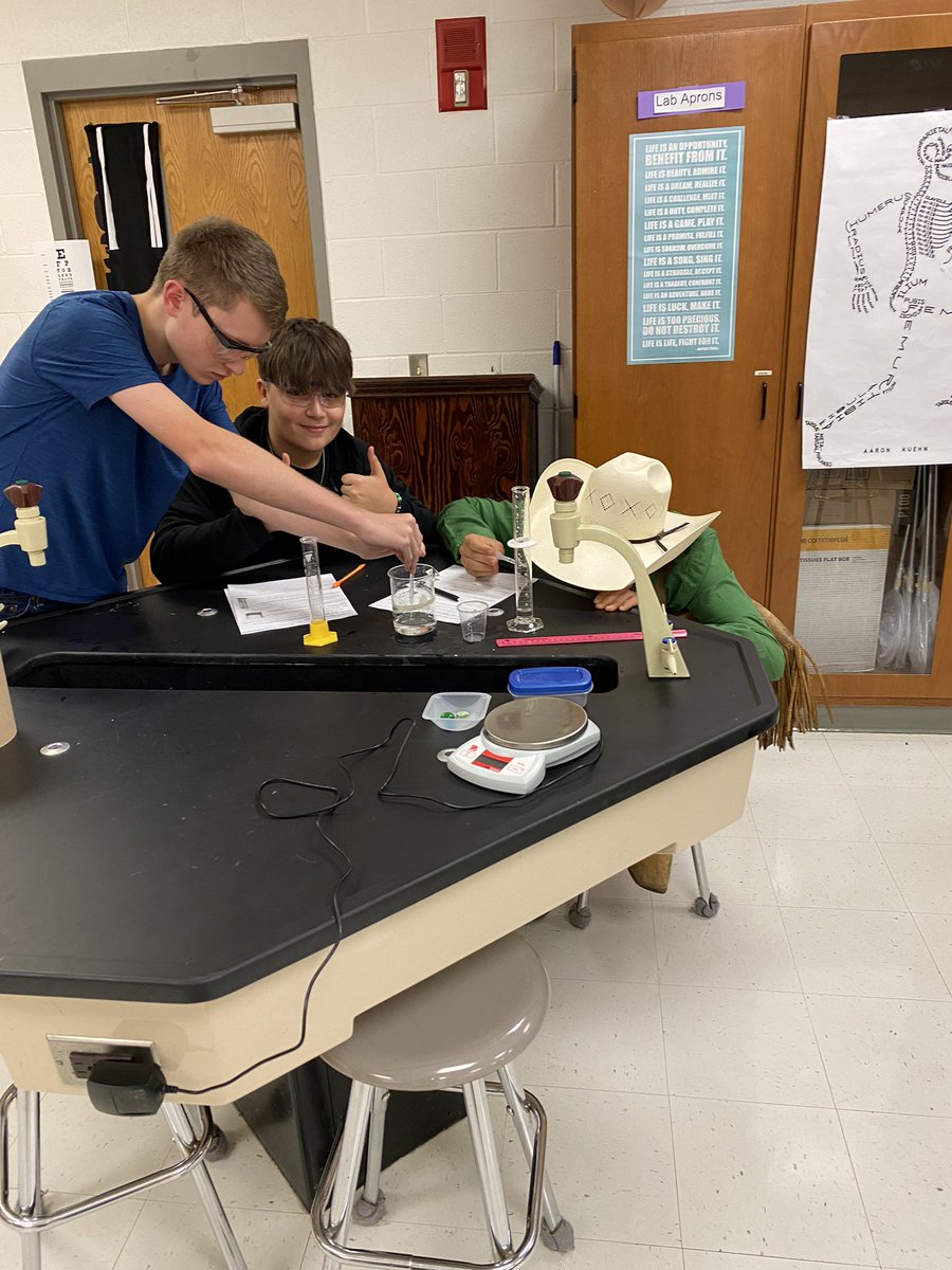 WTravisclass's tweet photo. Working on learning how to use some lab equipment and measure with the metric system in all Biology classes. https://t.co/0vMWv2xnKS