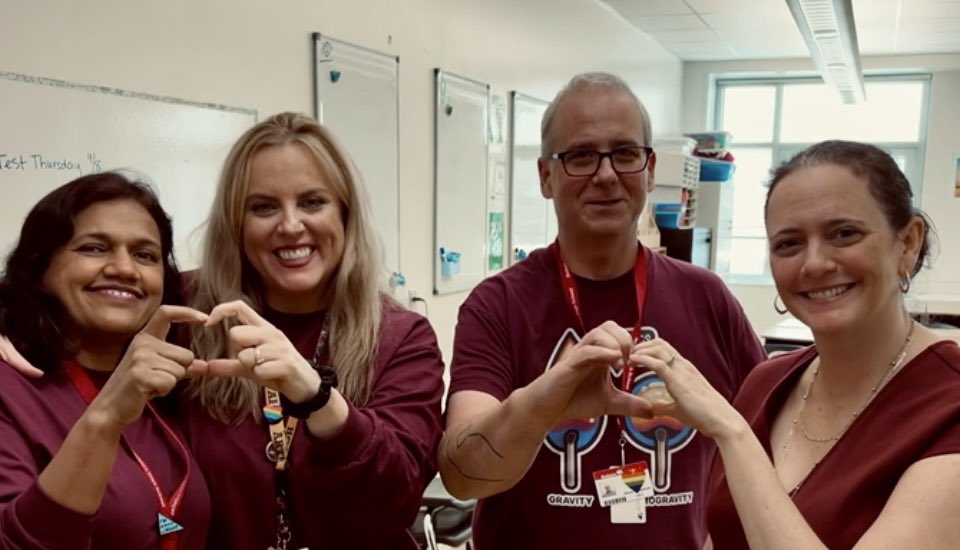 chopra_reena's tweet photo. Best wishes to Uvalde CISD from the #nerdhall @BellaireHigh! We stand with you! #UvaldeStrong @BurnsideMath @newtonsenigma https://t.co/Vh6BaOcLIO