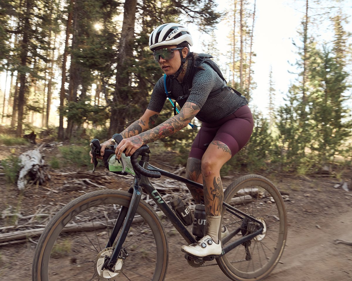 CADEXCycling's tweet photo. Over the weekend CADEX athlete Hannah Raymond conquered Rebecca's Private Idaho; the treacherous 3-day event that covers 196 miles of gravel roads and 12,646 feet of elevation, by taking the victory in the Women's Para category!

Photos: @photowil

#EffortInSpeedOut #overachieve https://t.co/TPAcPDArZ4