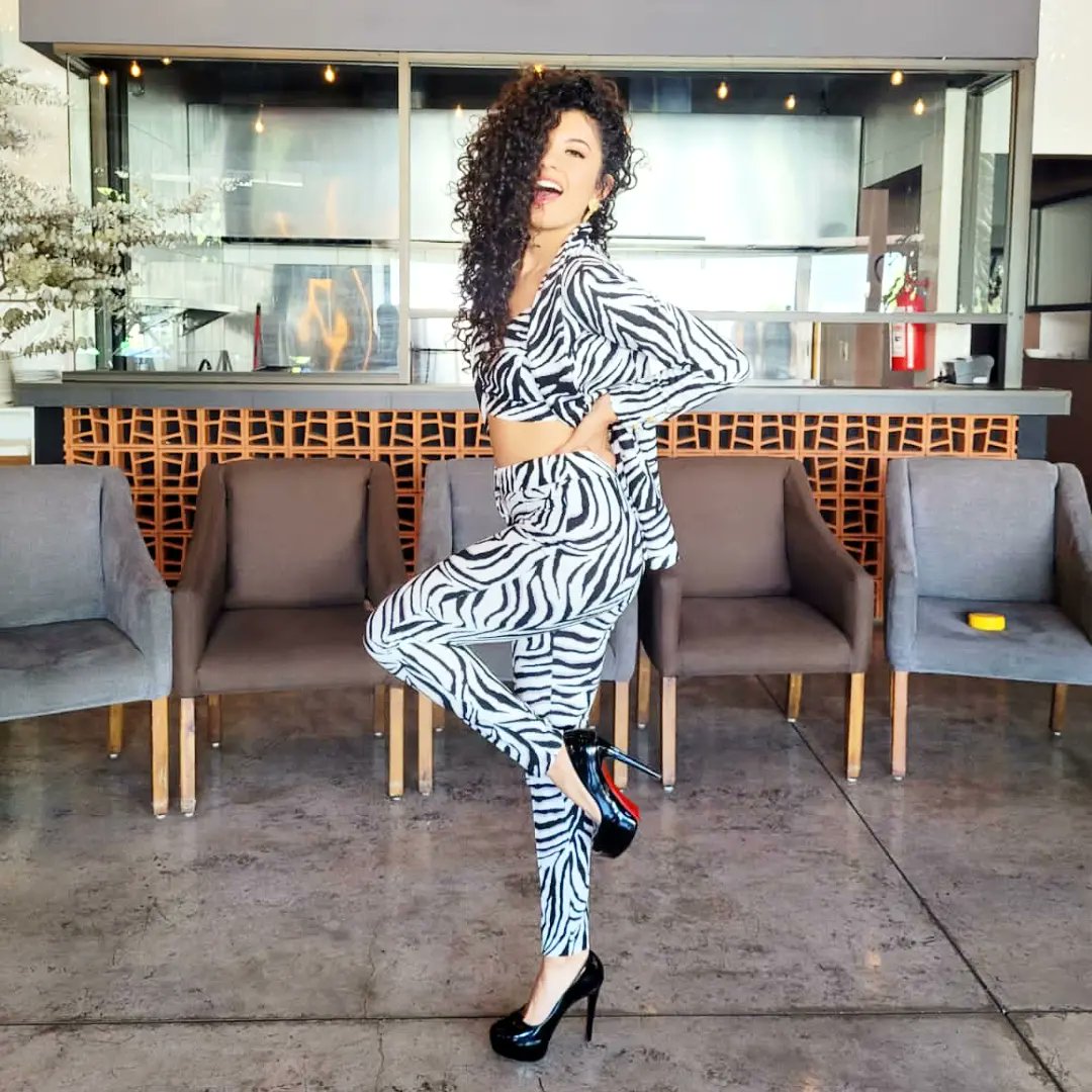 LDirectivas's tweet photo. @Dana_dda3  🤩😍😗😯 un talento de @lasdirectivas 🎯, conoce más acerca de esta inteligente y bella directiva, en nuestros episodios semanales en nuestros canal de Youtube. https://t.co/Hy7hR5s5N5