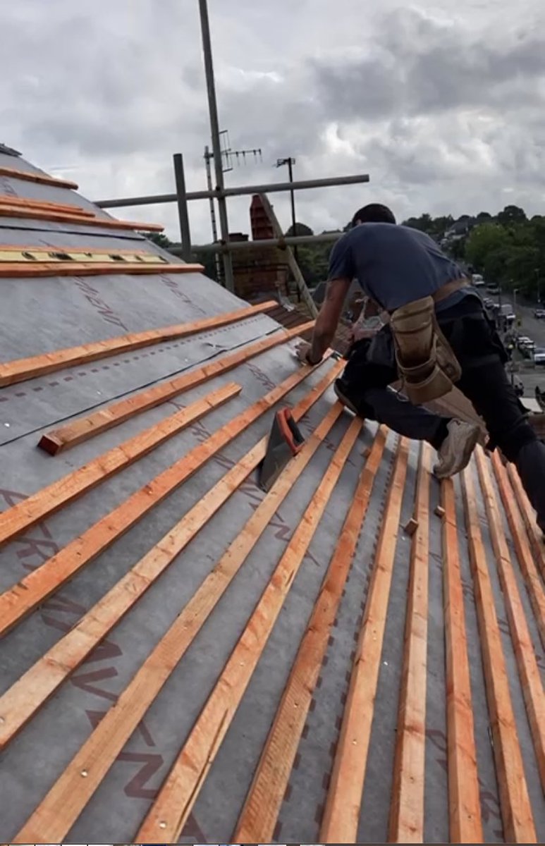 Behind twitter is just a normal weekday at work, builder to forex is the goal 💪. #builder #builders #construction #fx #forex #worker #tweet #Twitter #goal #goals #work #tuesdayvibe #Motivation