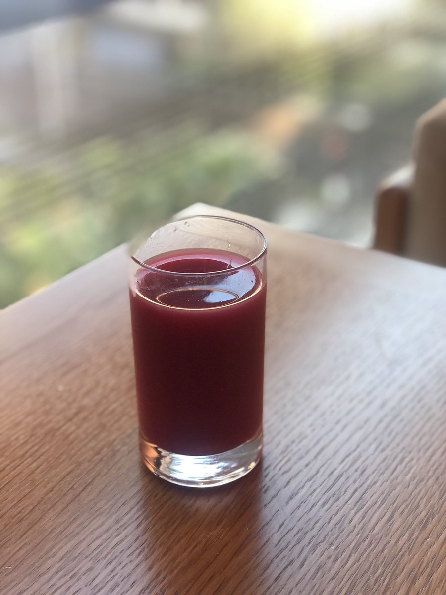 Mix of Anti-ageing, detox and energy juice - tastes great and I’m imagining it’s a miracle cure #xerocon