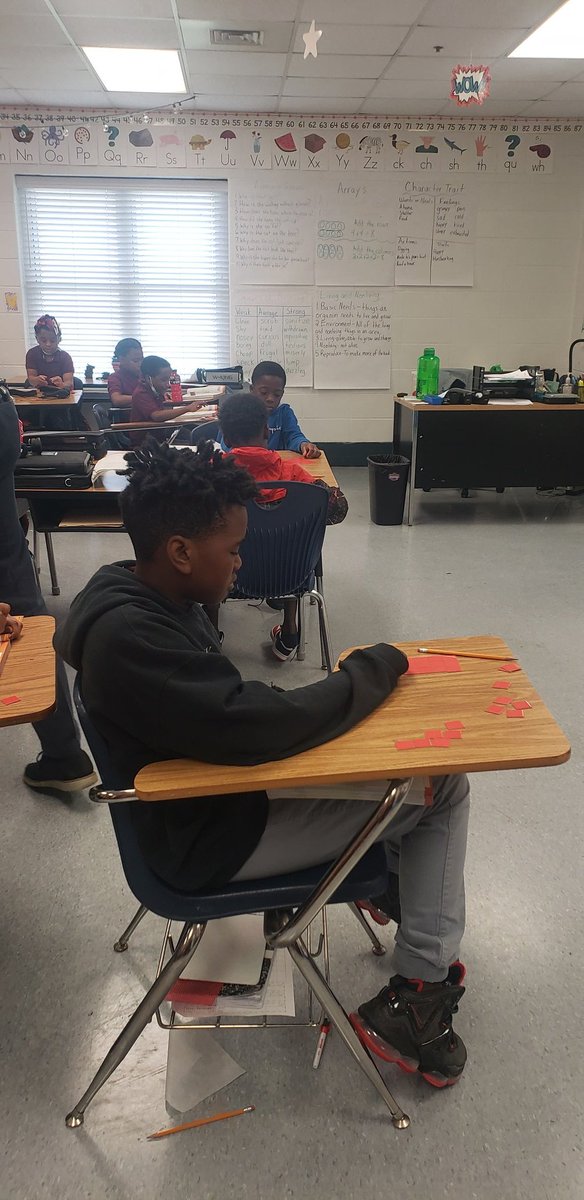 HowardELEM's tweet photo. ๐ฃ Mr. Rose's 3rd grade class did an awesome job finding the area of a rectangle using manipulatives and other strategies. ๐๐พ๐๐พ๐๐พ His students were engaged and on task! Great job Mr. Rose!๐๐๐๐ #Babywildcats #hungryforknowledge #wildforsuccess #learning #leading https://t.co/lYvlshEqiO