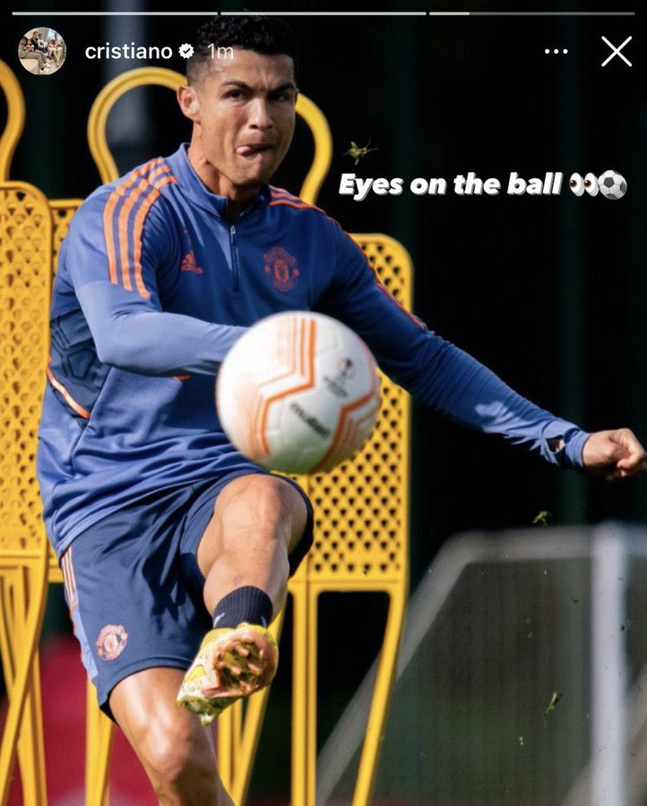 Rejectednaldo's tweet photo. @UTDxGoat Benchnaldo europa league player😭😭 https://t.co/zIYIfjpRak