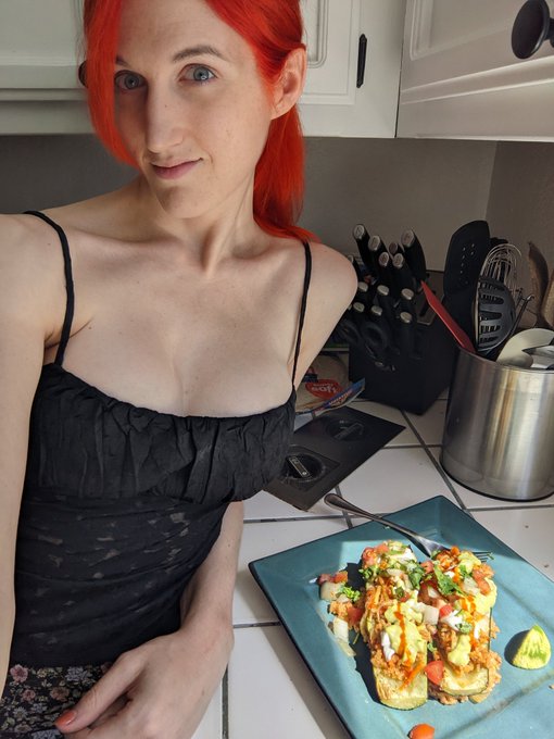 Don't worry, this girl can cook too ;) https://t.co/sD4vDtQCyw<a href="/tag/mvsales"class="tags"><span>#mvsales</span></a><a href="/tag/mvtrans"class="tags"><span>#mvtrans</span></a>