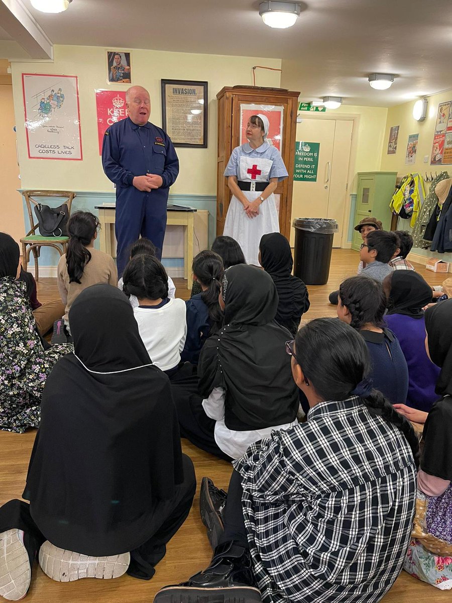 olive_bolton's tweet photo. A fascinating trip back in time!  Thank you @SMBC_Museums for a superb workshop #Year6 #Evacuees #History #WorldWar2 #UnderstandingThePast #Experiences #Historical #Knowledge #Artefacts #LifeInThePast #WeAreStar #Ambition #Respect https://t.co/8VlYDN5fP5