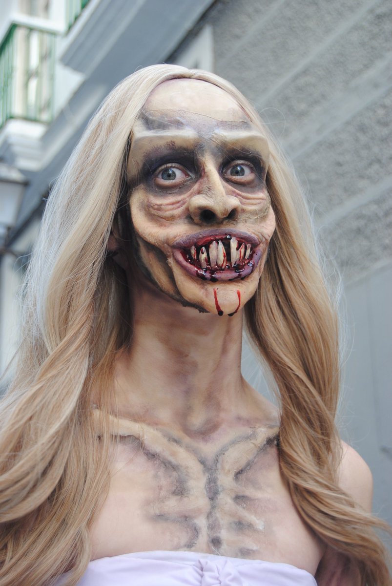 luciifer23ndz's tweet photo. Well, this is my final make up work inspired by Junji Ito's Miss Fuchi, although it's literally @junjiitofficial #Missfuchi #junjiito https://t.co/ijYqF0FcKY