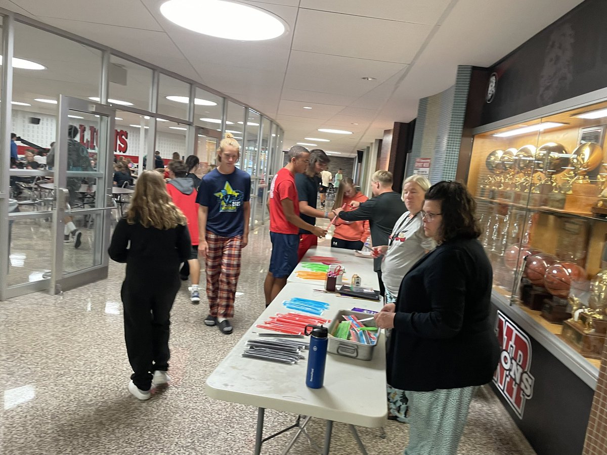 NRHSHOPE's tweet photo. @NRHSHOPE @NREVSD @NewRichmondHS  Today was the start of Hope Week.  Rise and Shine with Hope Squad.  PJs were worn to send the message “Be comfortable with who you are”.  Thank you Clermont Count Family and Children First for your support! #lionstrong https://t.co/8fgdXCWukW