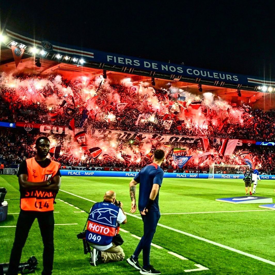 La photo a trop de flow ! 🔥🔴🔵