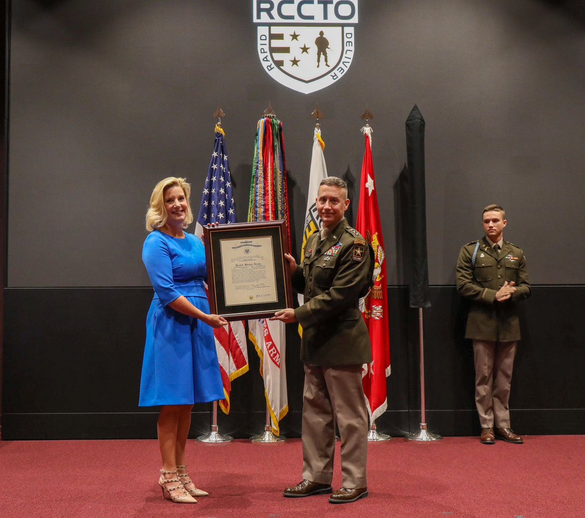 SecArmy's tweet photo. Today I had the honor of promoting MG Robert Rasch to lead @USArmy #RCCTO. LTG Rasch is a passionate leader who will work with his team to develop & field critical strategic capabilities to ensure our Soldiers are never in a fair fight. Congratulations! https://t.co/8vrsWJlq4k