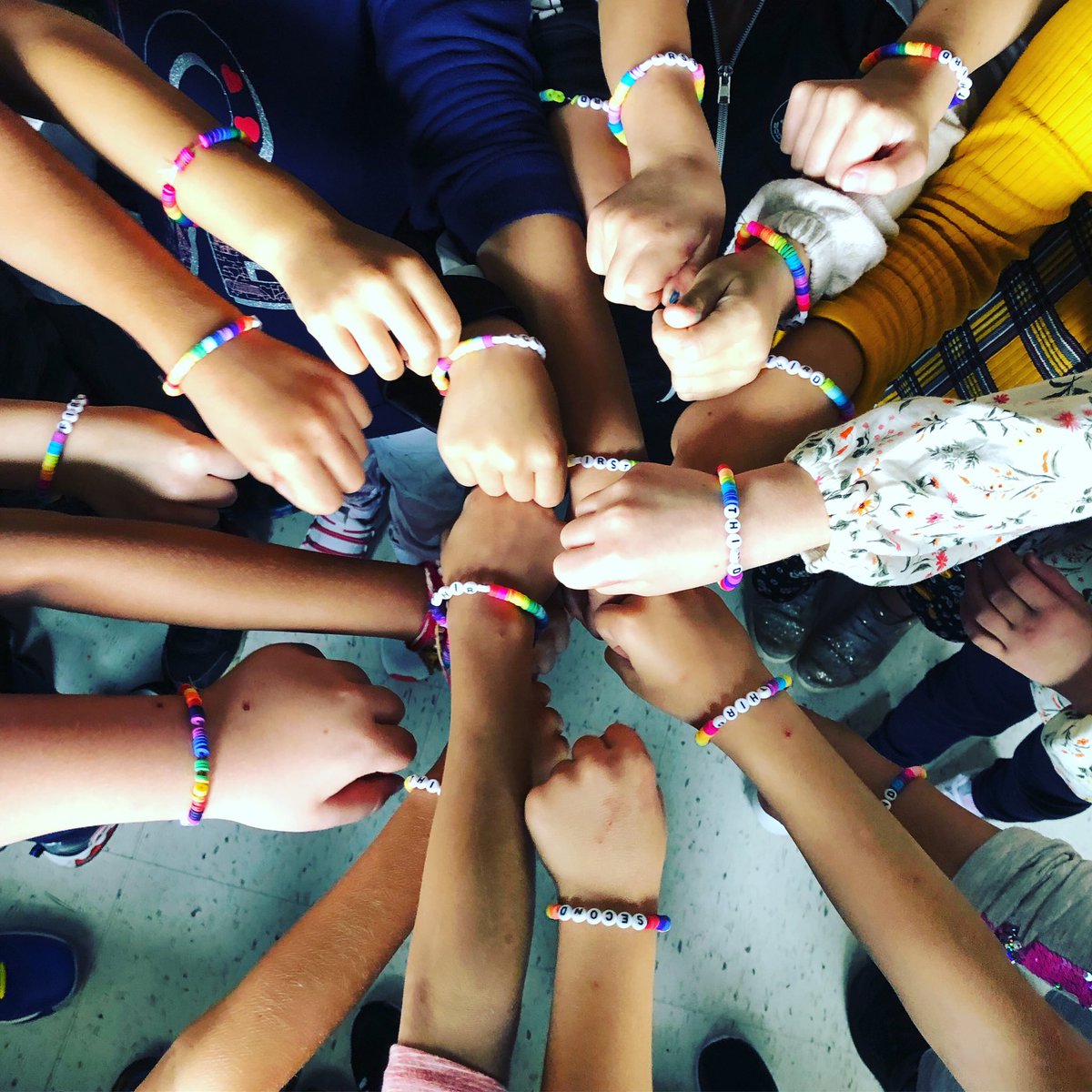 msboyerscabin's tweet photo. Our new class family is awesome! @HCentennialPS @OCDSB https://t.co/Jpj99TRYQ0