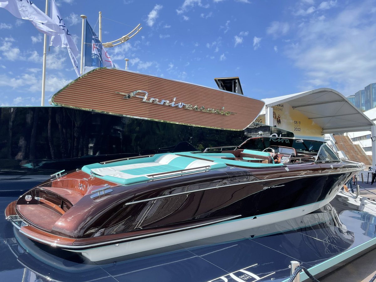 SamRFortescue's tweet photo. Big #Riva welcome to the #Cannes Yachting Festival. This is the new Anniversario limited edition, designed to mark the brand’s 180th year and pay tribute to the iconic #Aquarama, which is 60. @FerrettiGroup @YachtingCannes https://t.co/hNvCx9taCS