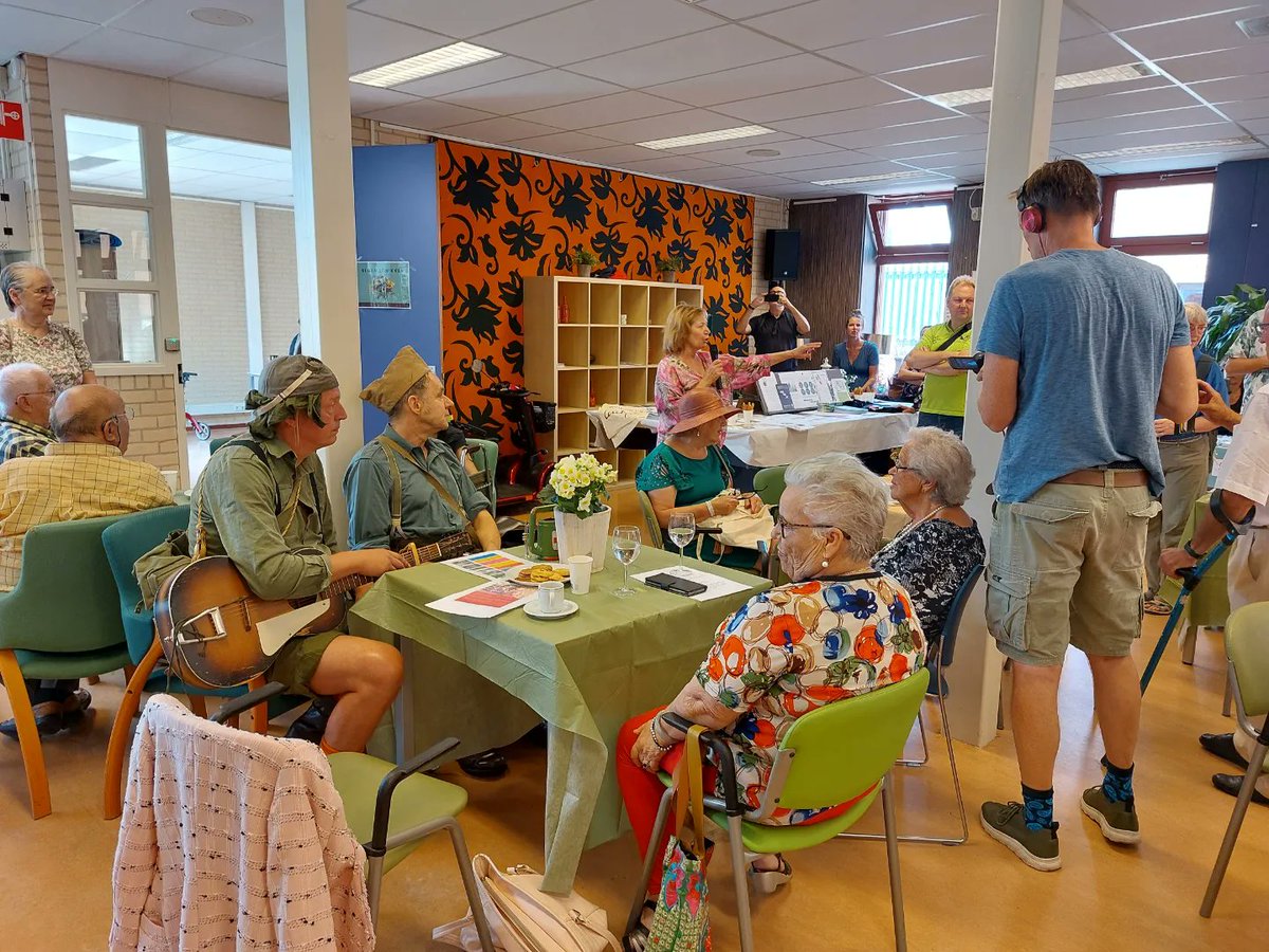 HPLassche's tweet photo. Leuke Wijkproeverij vanmiddag bij Hart van Noord. Organisaties uit en voor de wijk presenteerden zich voor bewoners. Behoorlijke opkomst, gezellige sfeer.
@buurtteamkanaleneiland 
@dock
@wijkbureauzuidwest
@emiliahernandezpedrero 
@mauricehengeveld 
@mikkie961 
@uindewijk030 https://t.co/VovAO11aKY