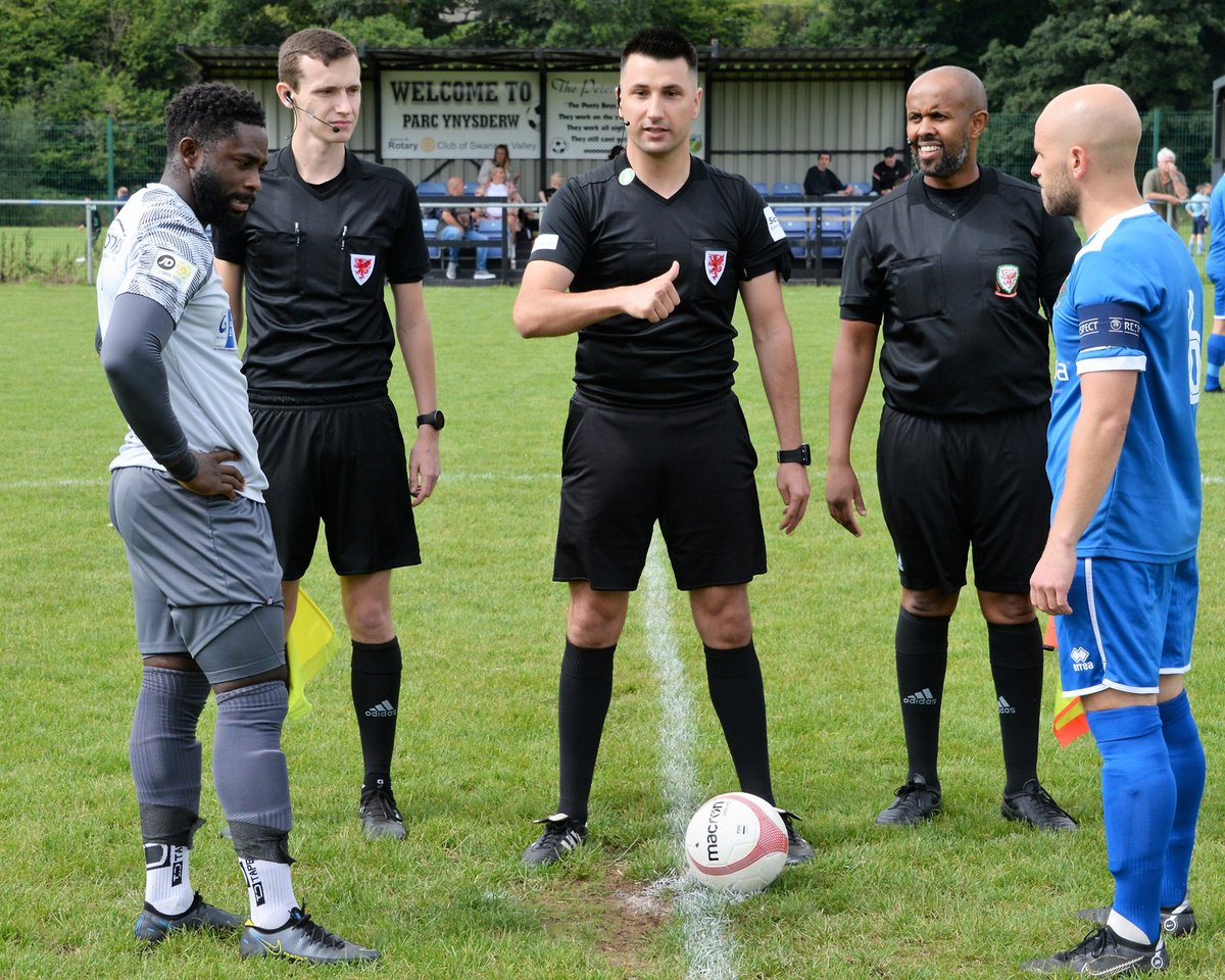 CRISvsGAME's tweet photo. Season 22-23 Memories @PontardaweTown vs @BarryTownUnited https://t.co/XmPAizY1Lr