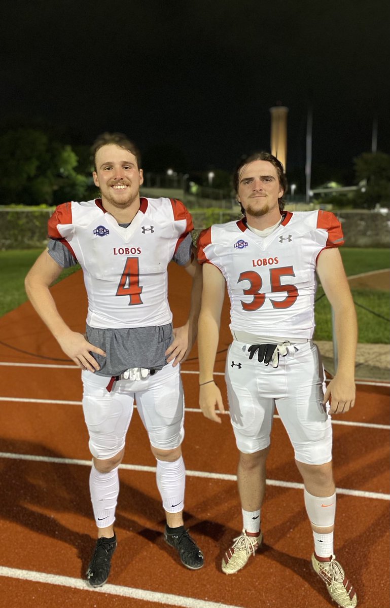 SRFBBoosters's tweet photo. #parentsTakeTheBestPhotos #CalebSmith ⁦@SRSUFootball⁩ https://t.co/3PjfDd1fi8
