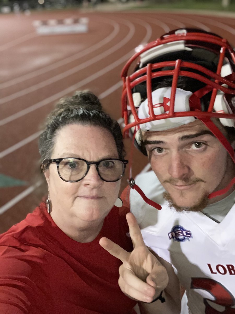 SRFBBoosters's tweet photo. #parentsTakeTheBestPhotos #CalebSmith ⁦@SRSUFootball⁩ https://t.co/3PjfDd1fi8
