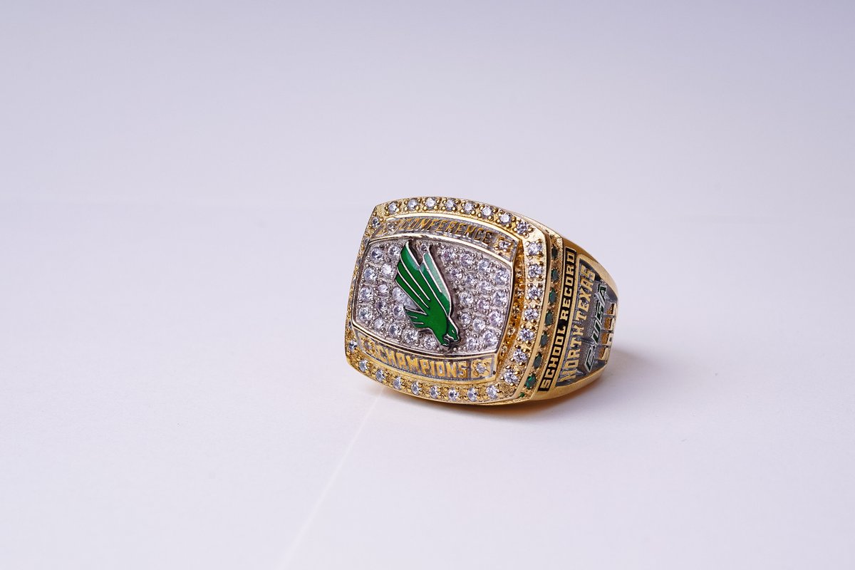 MeanGreenMBB's tweet photo. 𝐁𝐚𝐜𝐤-𝐓𝐨-𝐁𝐚𝐜𝐤-𝐓𝐨-𝐁𝐚𝐜𝐤 𝐂𝐡𝐚𝐦𝐩𝐬

Most wins in school history

Most league wins in school history

Most road wins in school history

Longest win streak in school history

The nation's No. 1 scoring defense

Best scoring defense in @ConferenceUSA history

#GMG https://t.co/bXJTXoSghB