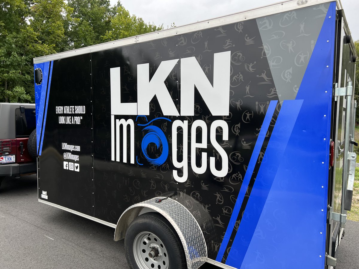 When old career meets new... Driving home with the <a href="/LKNImages/">LKN Images by Kathleen Martin Photography</a> trailer and a NASCAR friend spots us. Kinda hard to miss, I guess. Thanks <a href="/keselowski/">Brad Keselowski</a> 😎