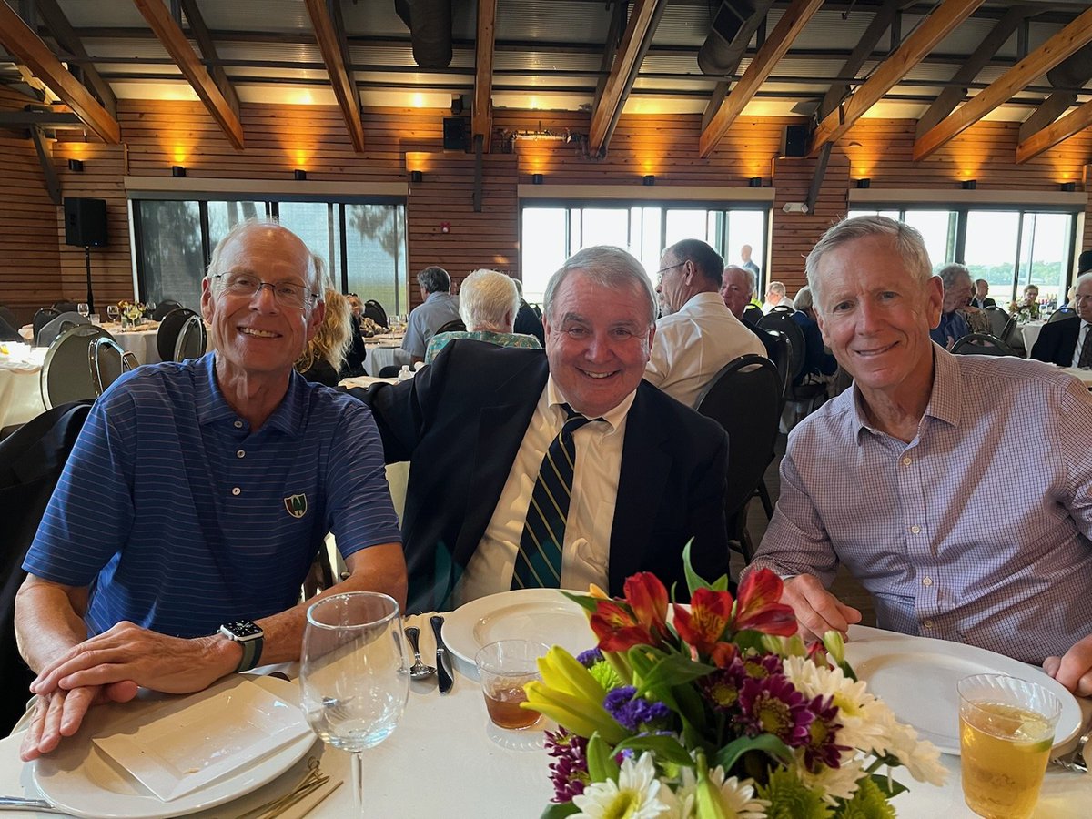 PenncharterOPC's tweet photo. A summer connecting with OPCs is always a summer well spent ๐โโ๏ธโจ๏ธ๐ซ Looking forward to many more opportunities this fall! #pcproud #OPConnect https://t.co/i9IYFsMOyP