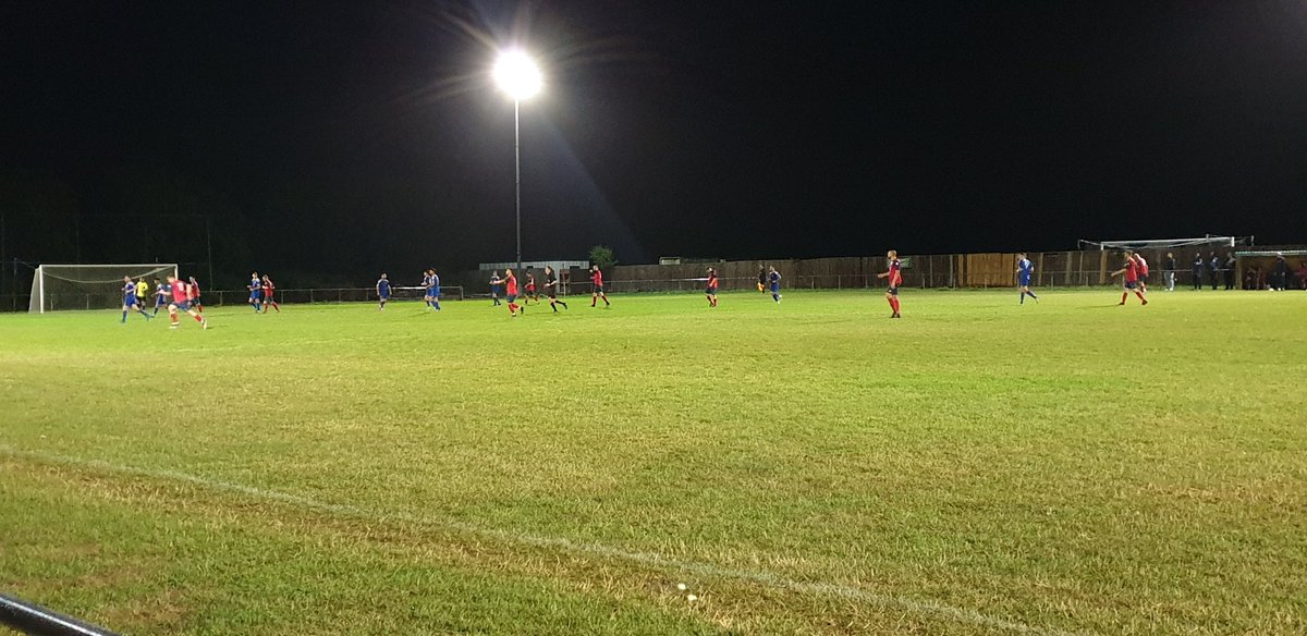 bowenmj's tweet photo. UCL Cup 1st Round
@GoddyRoversFc 3
@doughboys_wtfc 2
Lively game that went to the wire. Rain helped the pace of the game and reminded me to pack some winter clothes from now on. https://t.co/hAiruoHIfd