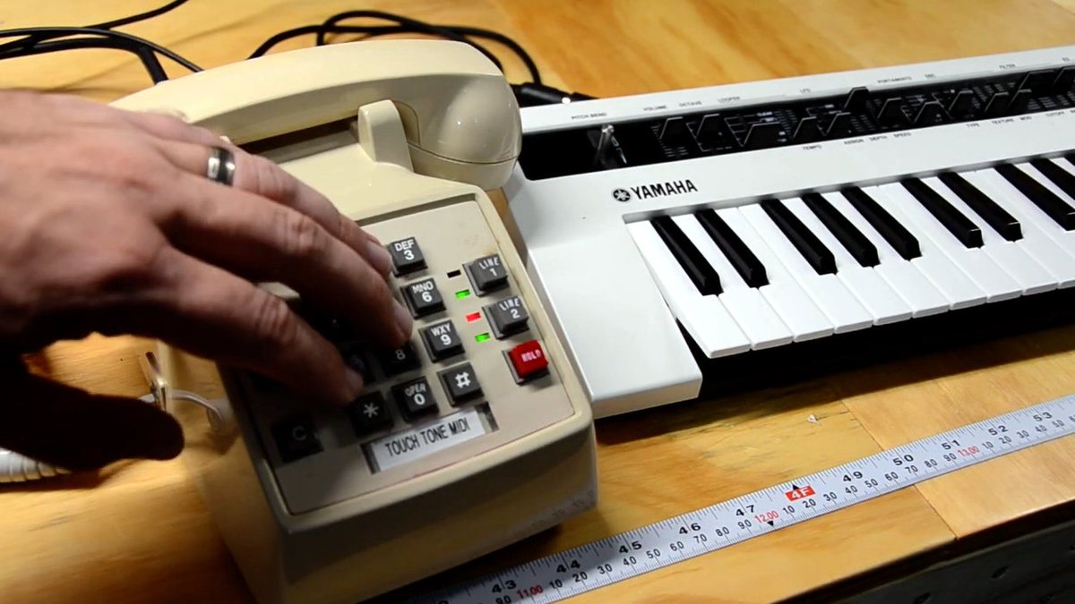 YouMakeRobots's tweet image. Nice article &amp;gt;  Touch Tone MIDI Phone And Vocoder Covers Daft Punk dlvr.it/SXtLws #ArduinoHacks #MusicalHacks youmakerobots.com &amp;lt;Arduino