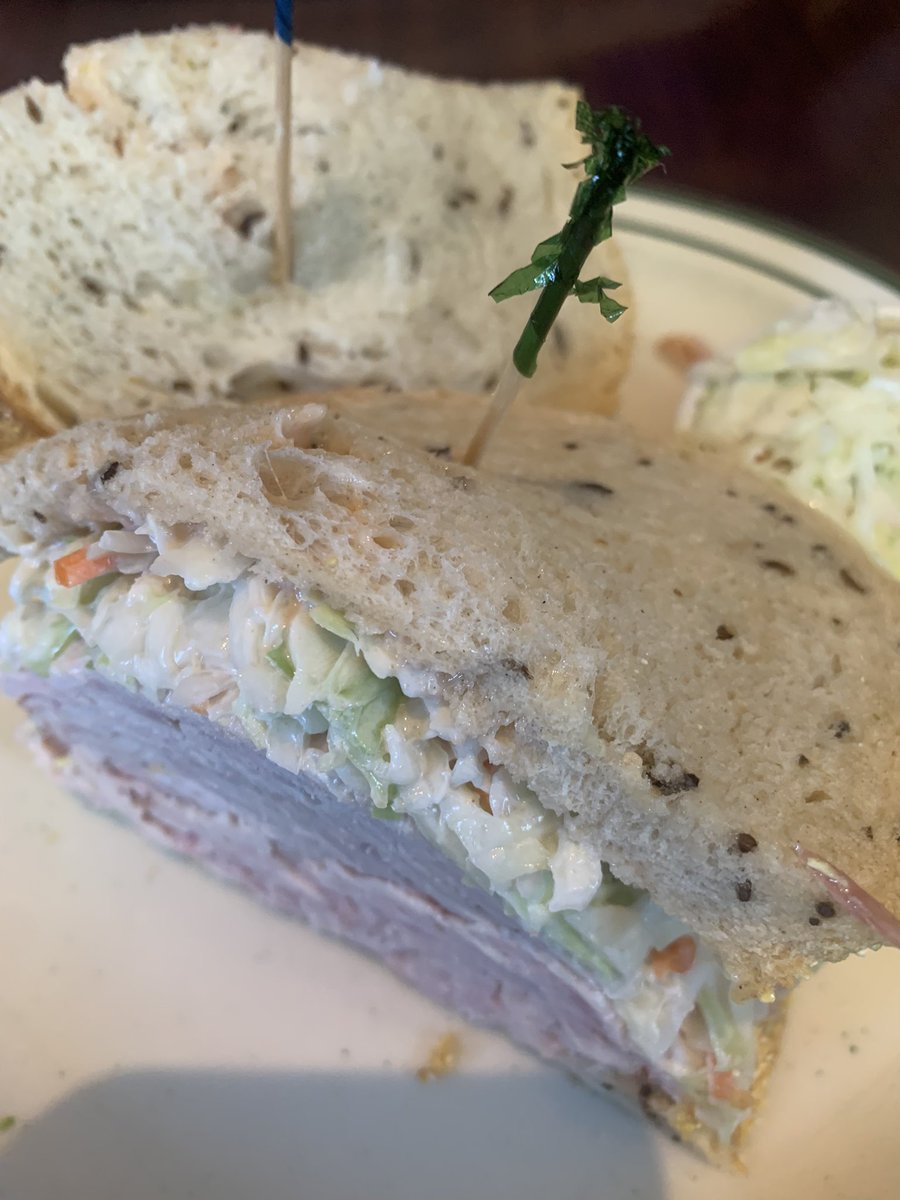 pasadenadining1's tweet photo. @brentsdeli gets a 8.4 Brisket andSky high Turkey 🦃 Sandwich #jewishdeli supreme! Service was friendly not fawning #eatlocal #westlakevillage https://t.co/IXMgROiK3G