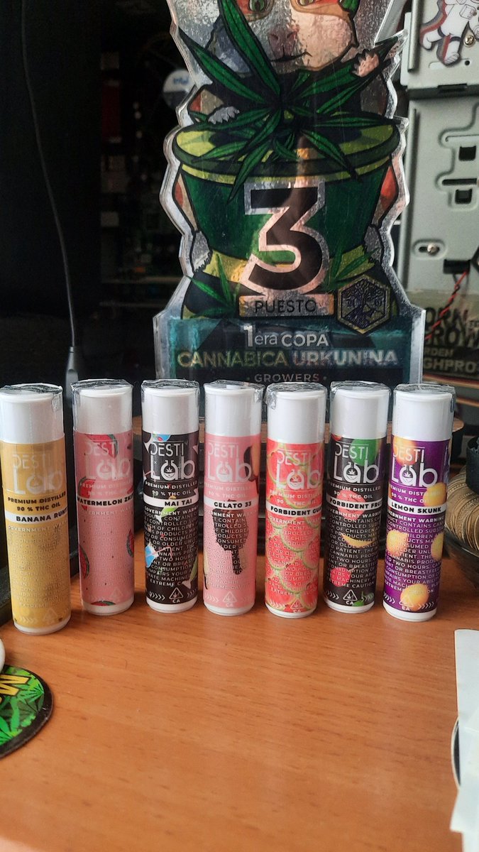 andrespawer's tweet image. 🍯 #DestiLab ⚗️ #Colombia 🇨🇴  #disponibles 🍯 #destilados 🍯#premium 💎 #empresanariñense 🌱 #cannabis #medicinal 👨🏻‍🔬#CBD #labtested #CO2 #freepesticide 90%#THC☘️ 1ml #gelato🍨 #forbidentfruit🍇 #watermelon🍉#cannabisindustry #CannabisMedicinal #cannabiscolombia #destilado