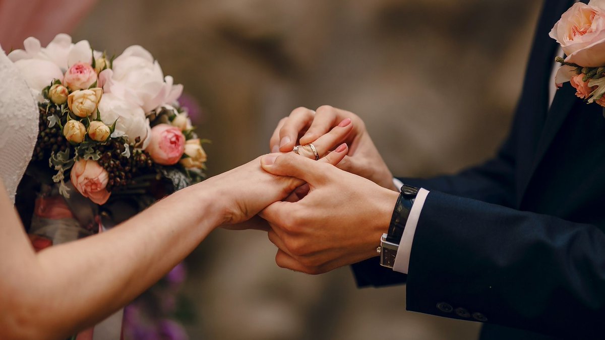Düşüncesi bile güzel olan şeyler var hayatta 🌹🌹😉